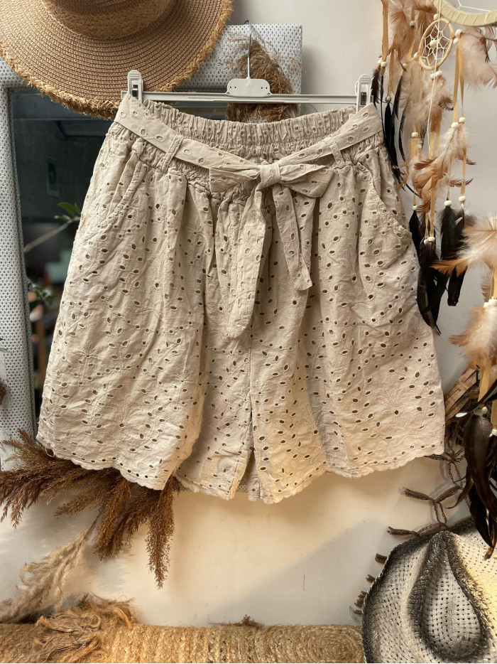 short broderie anglaise ultra