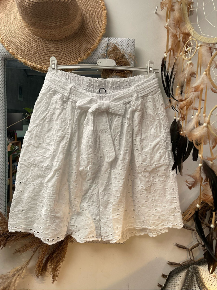 short broderie anglaise ultra