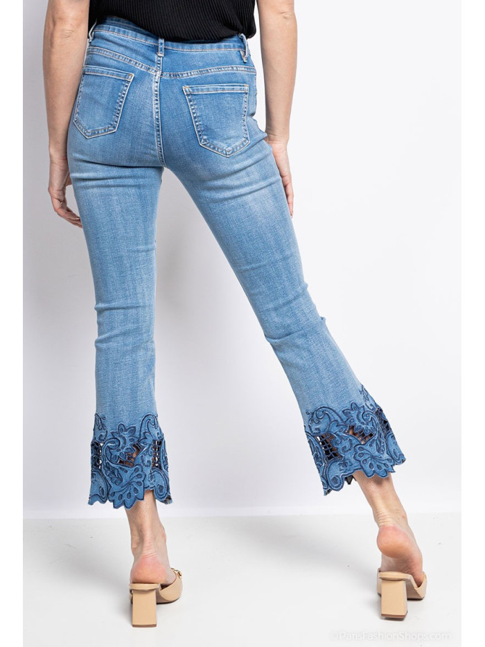 jeans avec broderie